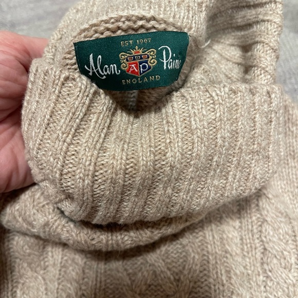 ALAN PAINE Turtleneck - Picture 4 of 6